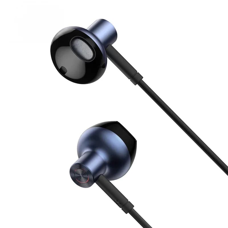 In-ear sport hörlurar med mikrofon